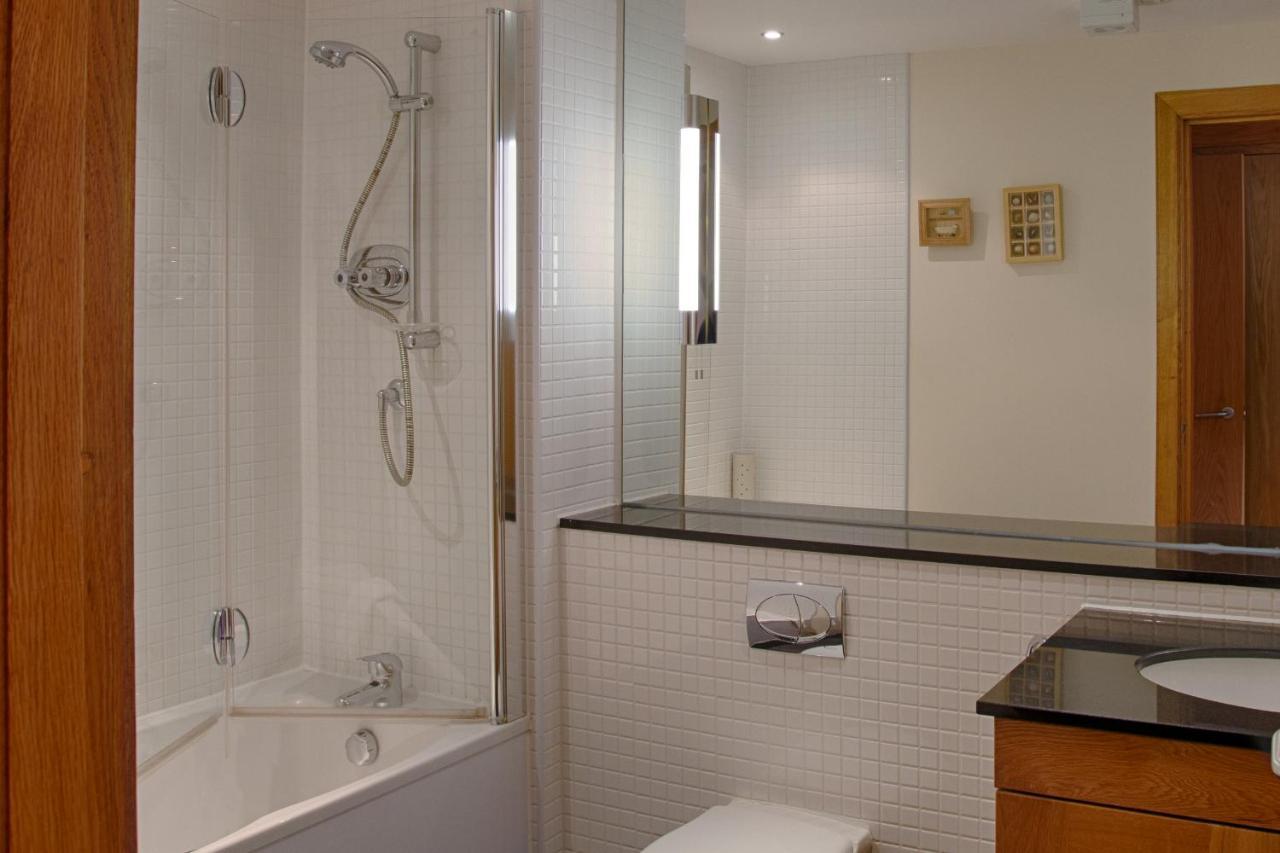 Links Apartment โบรรา ภายนอก รูปภาพ