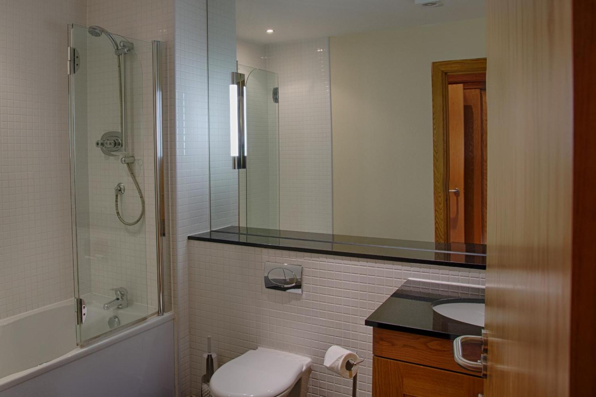 Links Apartment โบรรา ภายนอก รูปภาพ